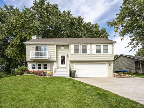 526 Carolyn Lane , Lake Holiday, IL 60552