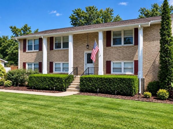 306 Spring Valley Court SW, Huntsville, AL 35802