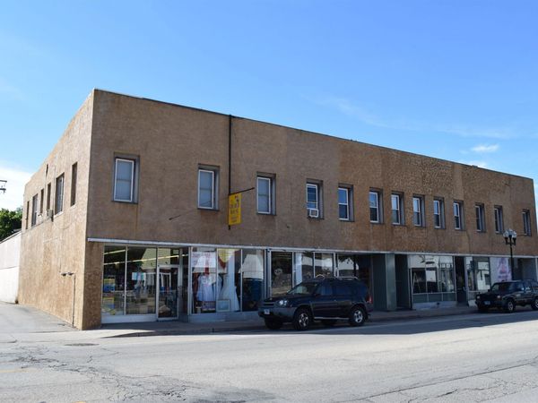 520-600 W MAIN Street, Peoria, IL 61606