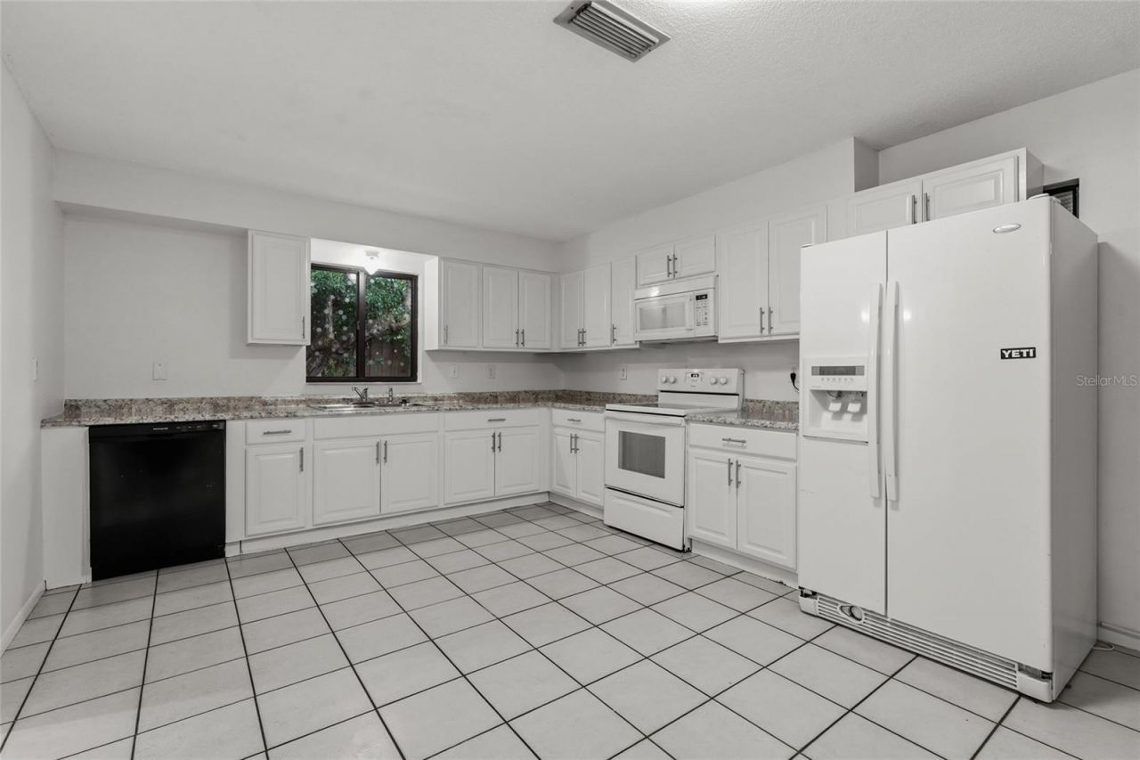 4749 David Avenue, Sarasota, FL 34234 Photo