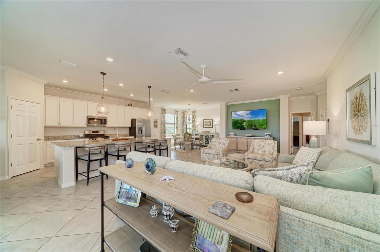 6075 Worsham Lane, Unit 103, Lakewood Ranch, FL 34211 Photo
