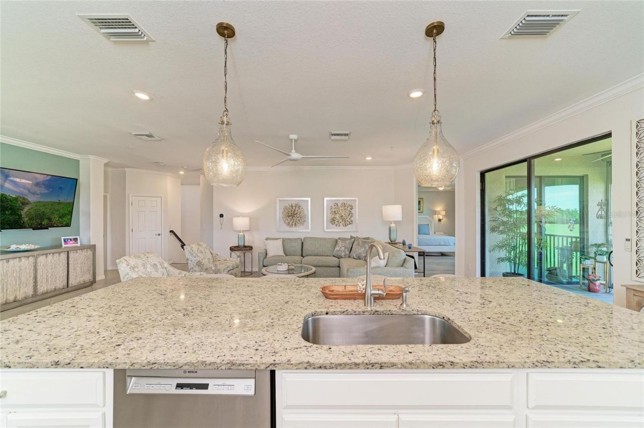6075 Worsham Lane, Unit 103, Lakewood Ranch, FL 34211 Photo