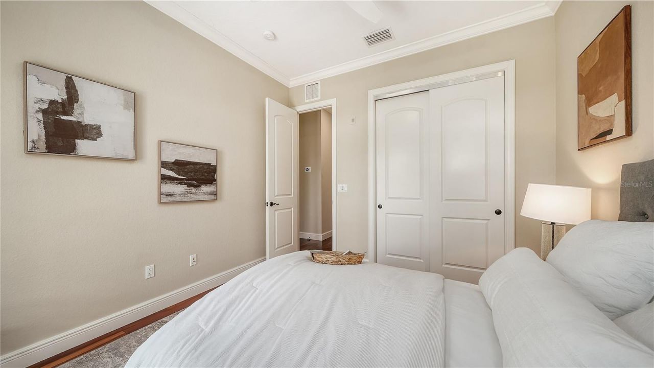 1513 Oak Street, Unit 18, Sarasota, FL 34236 Photo