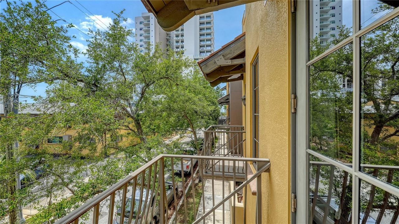1513 Oak Street, Unit 18, Sarasota, FL 34236 Photo