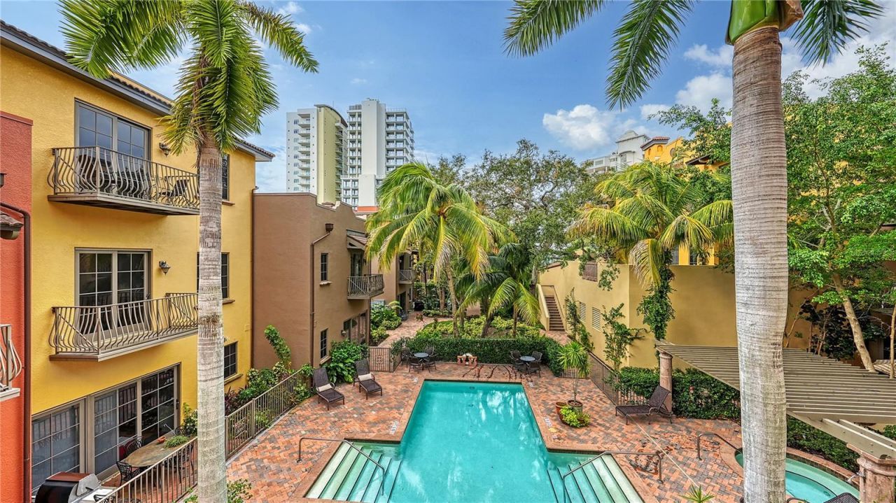 1513 Oak Street, Unit 18, Sarasota, FL 34236 Photo