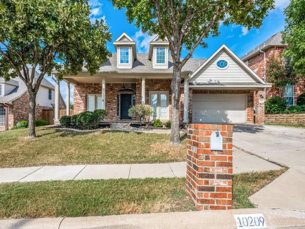 10209 Cantana Court , Fort Worth, TX 76244