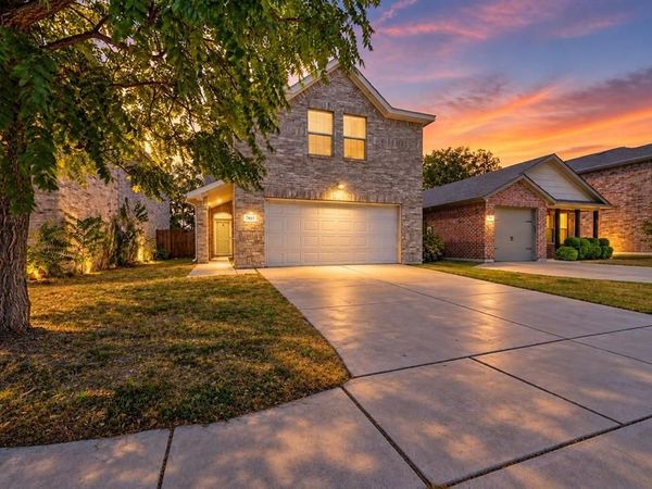 765 River Hill Lane , Fort Worth, TX 76114