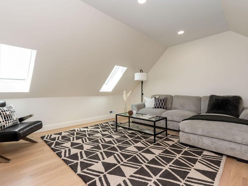 529 E Beck Street , Columbus, OH 43206 Photo 49