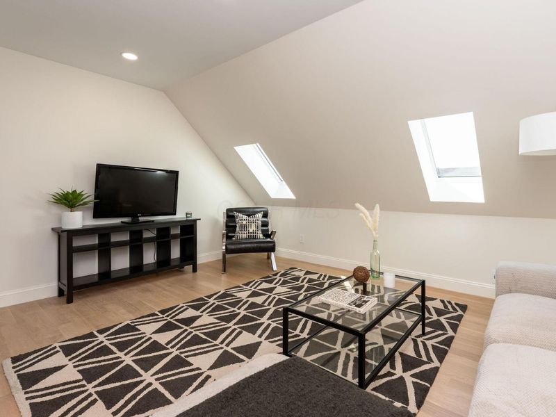 529 E Beck Street , Columbus, OH 43206 Photo 51