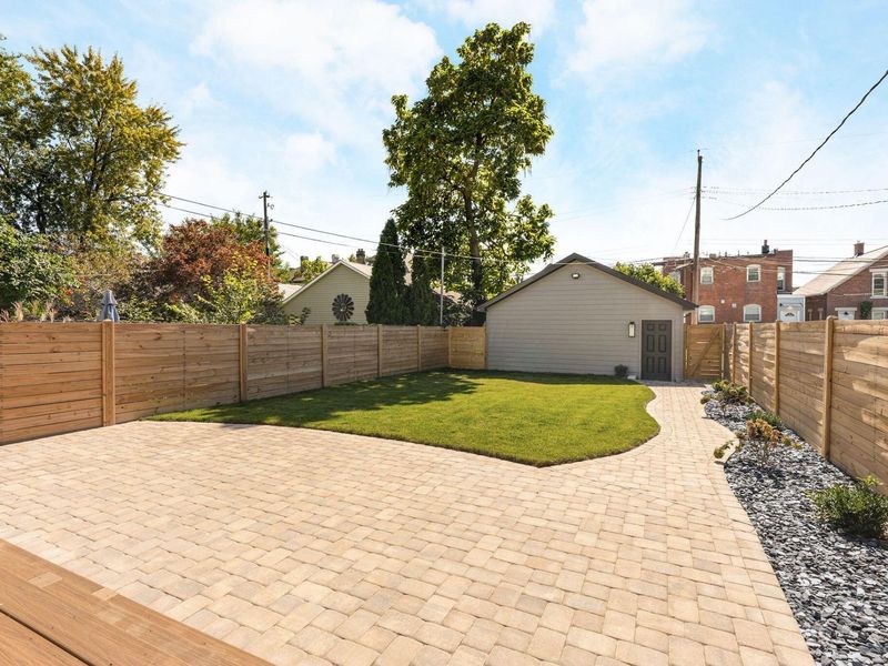 529 E Beck Street , Columbus, OH 43206 Photo 57