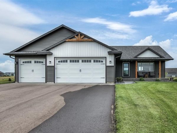 1826 Tucker Trail, Eau Claire, WI 54703