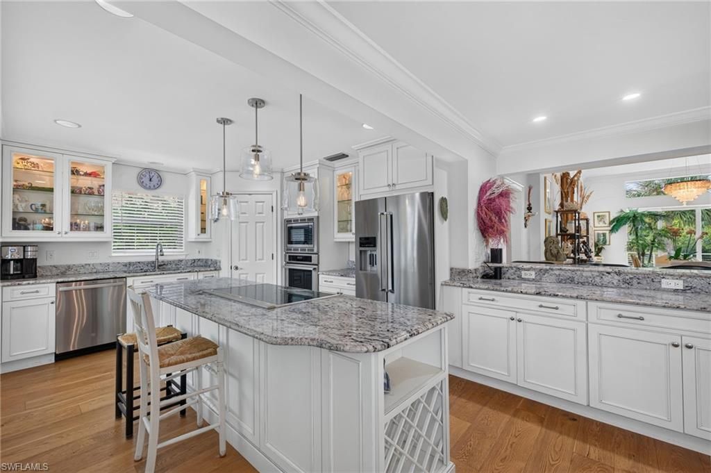 561 Lighthouse Way, Sanibel, FL 33957 Photo