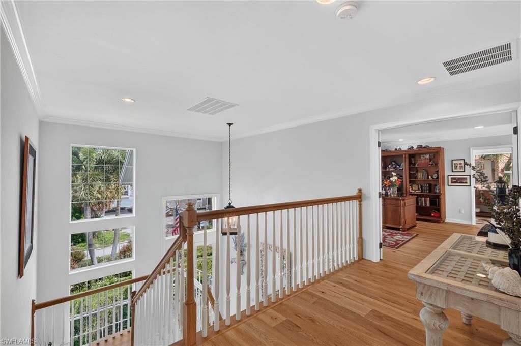 561 Lighthouse Way, Sanibel, FL 33957 Photo