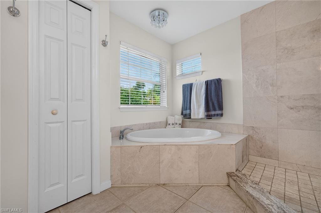 561 Lighthouse Way, Sanibel, FL 33957 Photo