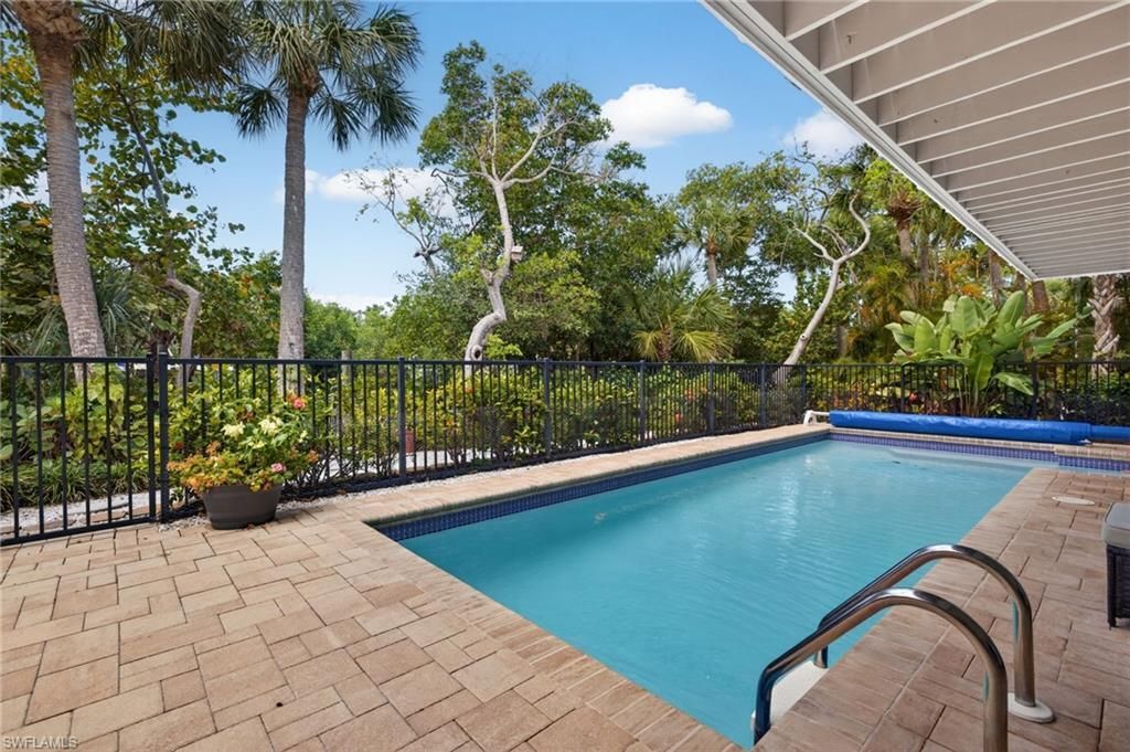 561 Lighthouse Way, Sanibel, FL 33957 Photo