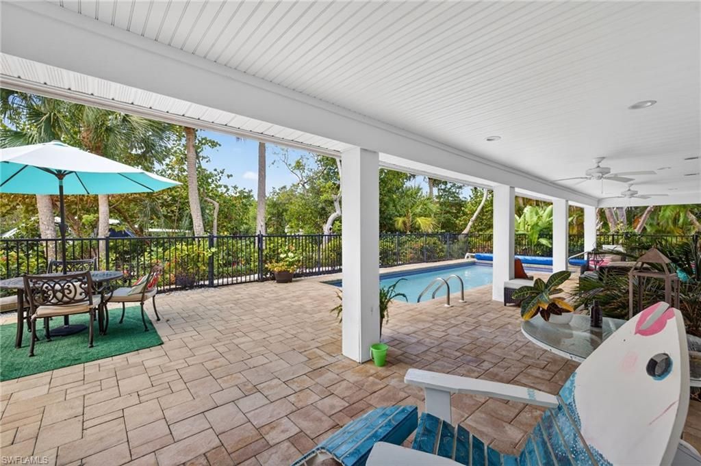561 Lighthouse Way, Sanibel, FL 33957 Photo