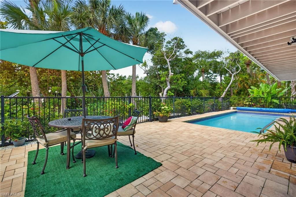 561 Lighthouse Way, Sanibel, FL 33957 Photo