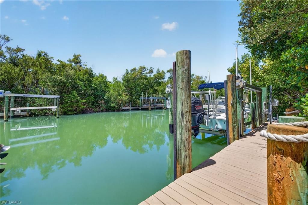 561 Lighthouse Way, Sanibel, FL 33957 Photo