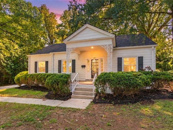 3123 W Friendly Avenue , Greensboro, NC 27408