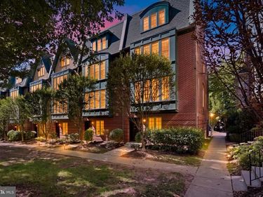 9678 CEDAR FARM CIRCLE, FAIRFAX, VA 22031