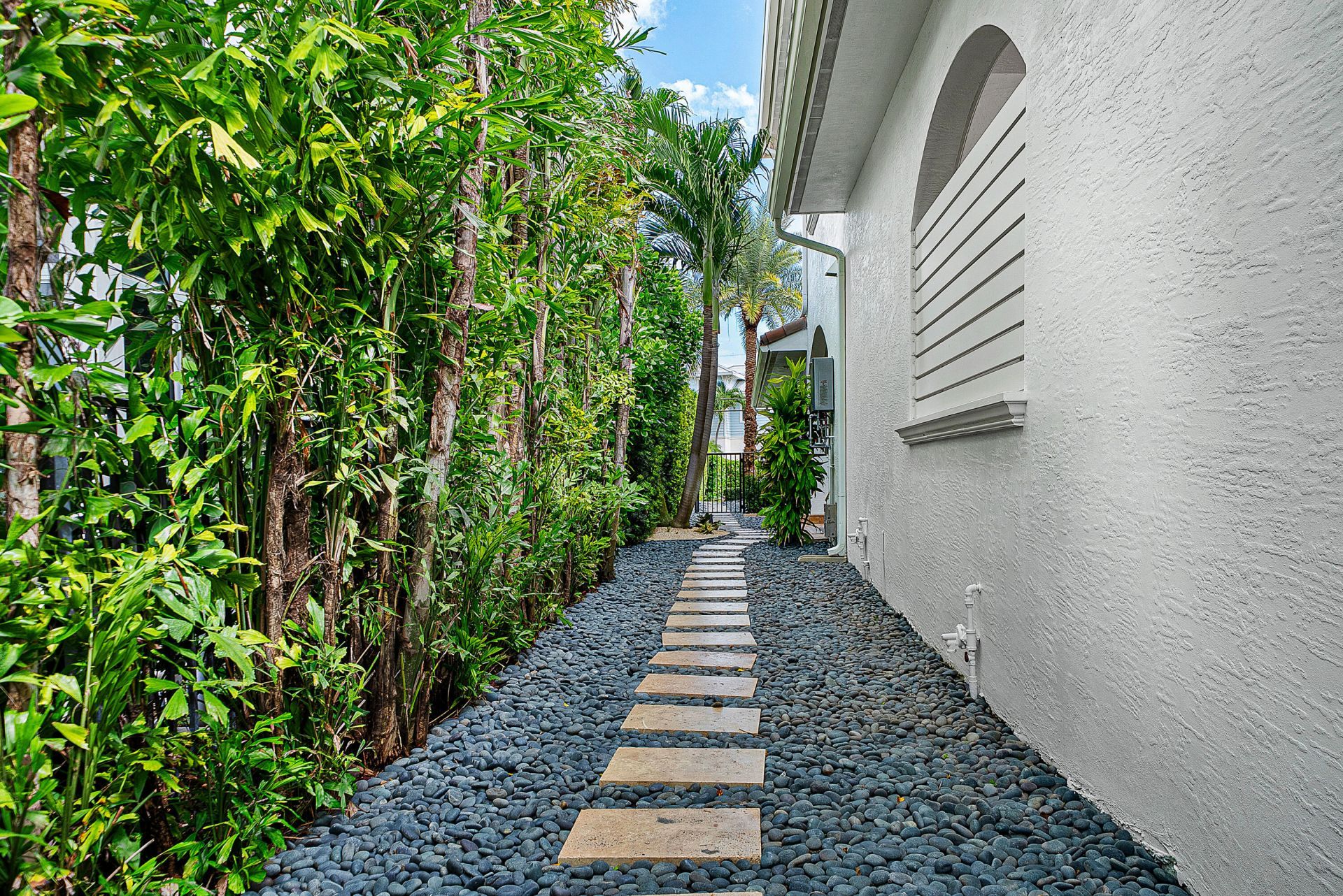521 NE Spanish Trail, Boca Raton, FL 33432 Photo