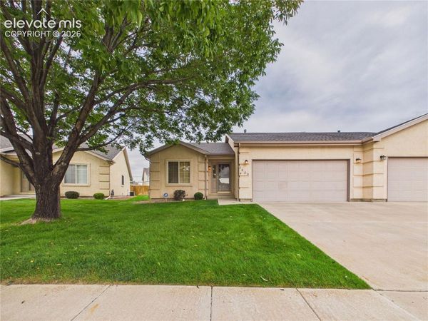 2025 Kingsroyal Boulevard, Unit F, Pueblo, CO 81005