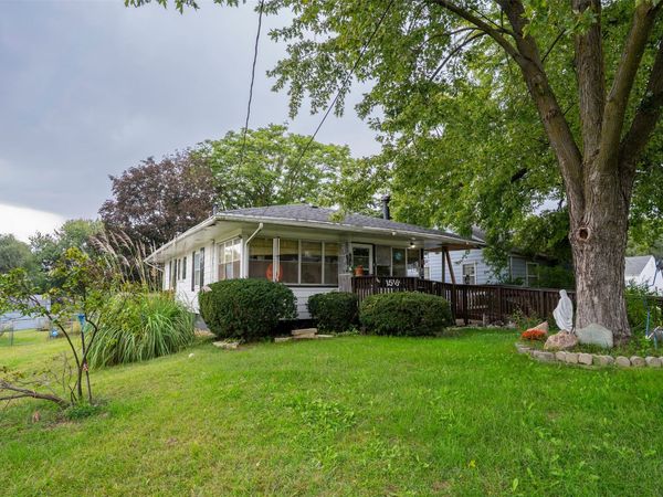 1518 E 32nd Street , Des Moines, IA 50317