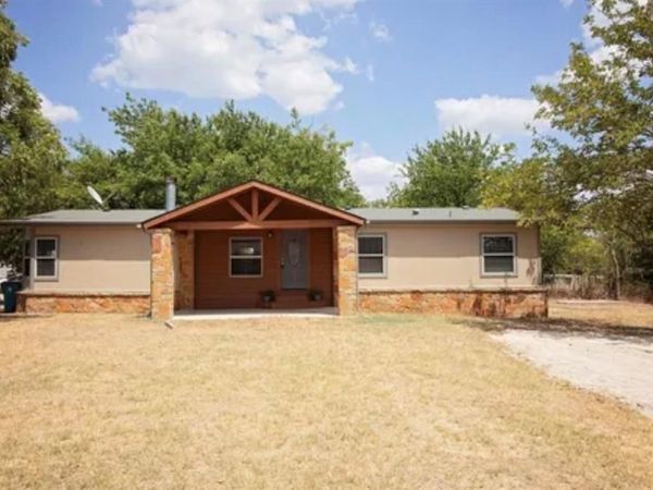 128 Burkhalter Street , Graford, TX 76449