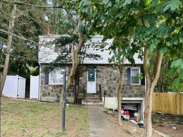 34 St Eleanoras Lane , Yonkers, NY 10707