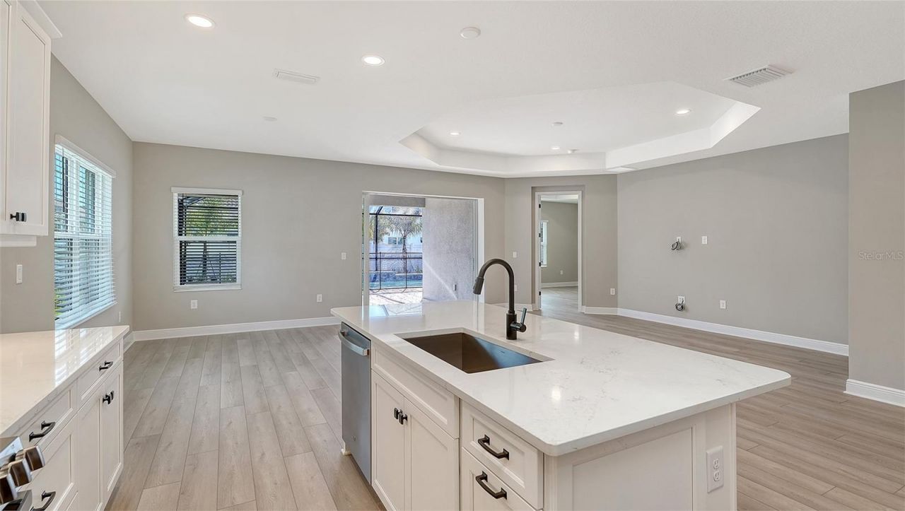 8201 Scarletbush Drive, Sarasota, FL 34240 Photo
