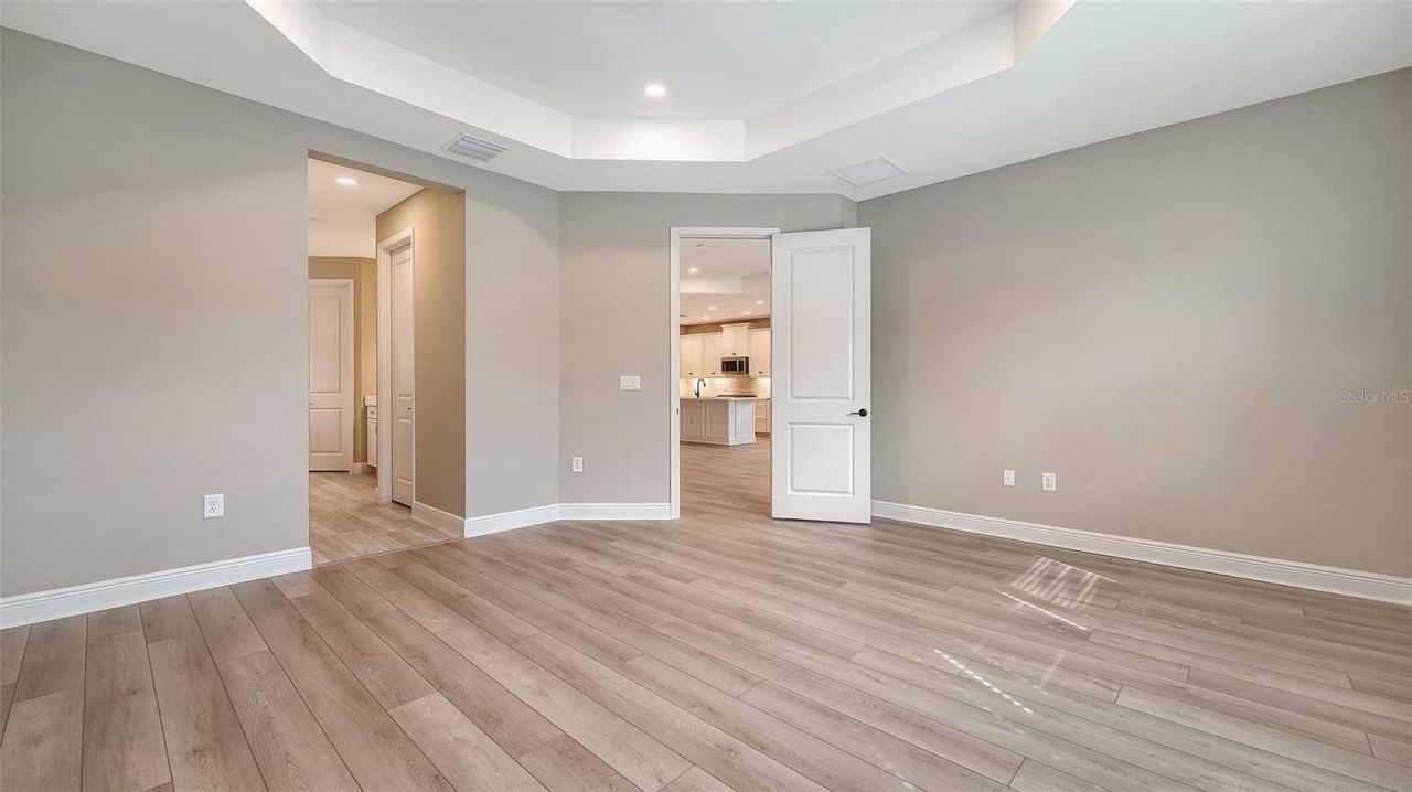 8201 Scarletbush Drive, Sarasota, FL 34240 Photo