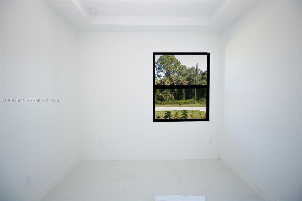 733 Alee St E, Lehigh Acres, FL 33974 Photo