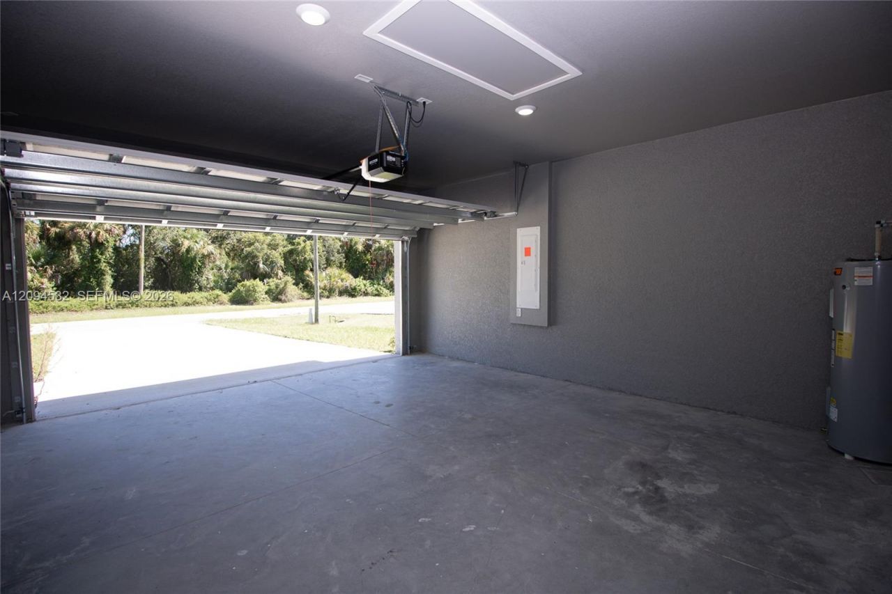 733 Alee St E, Lehigh Acres, FL 33974 Photo