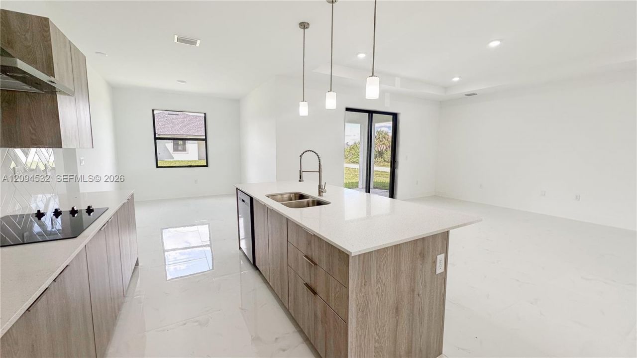 733 Alee St E, Lehigh Acres, FL 33974 Photo
