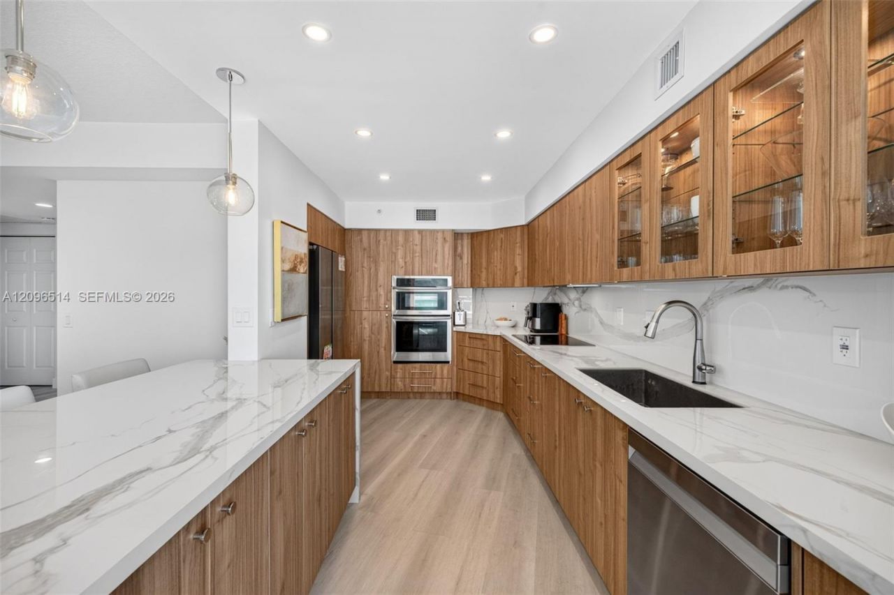 3370 Hidden Bay Dr , Unit 2410, Aventura, FL 33180 Photo
