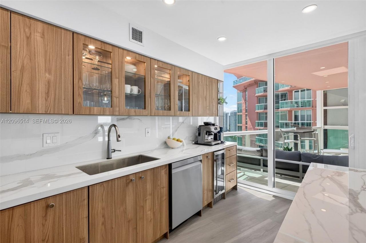 3370 Hidden Bay Dr , Unit 2410, Aventura, FL 33180 Photo