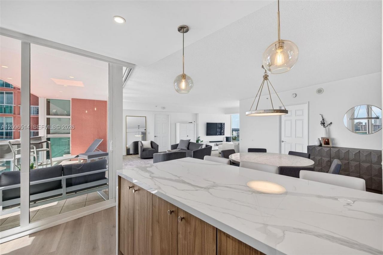 3370 Hidden Bay Dr , Unit 2410, Aventura, FL 33180 Photo