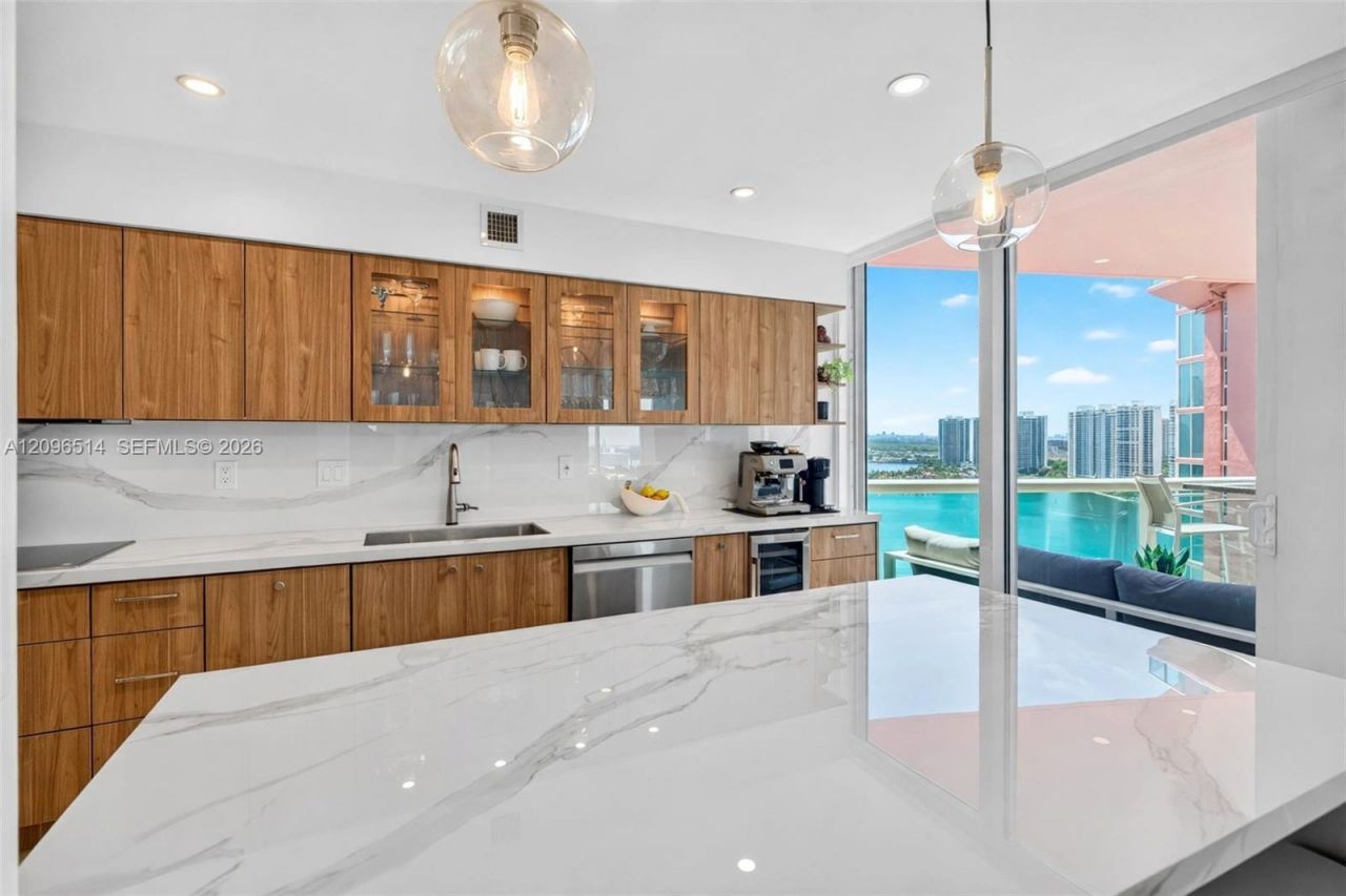 3370 Hidden Bay Dr , Unit 2410, Aventura, FL 33180 Photo