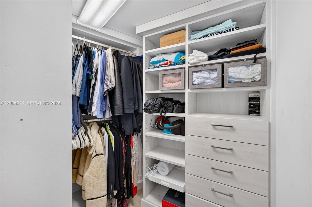 3370 Hidden Bay Dr , Unit 2410, Aventura, FL 33180 Photo