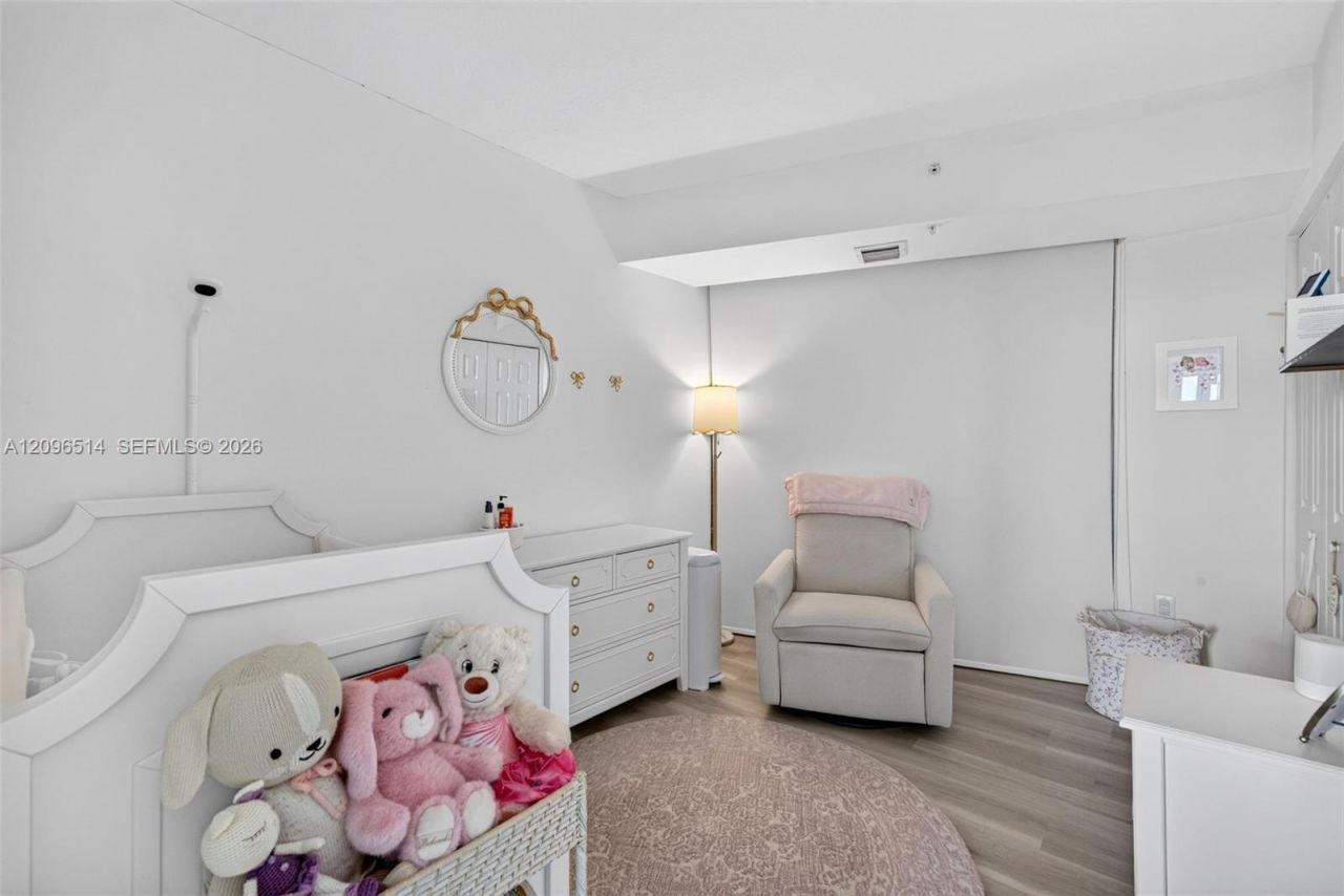 3370 Hidden Bay Dr , Unit 2410, Aventura, FL 33180 Photo