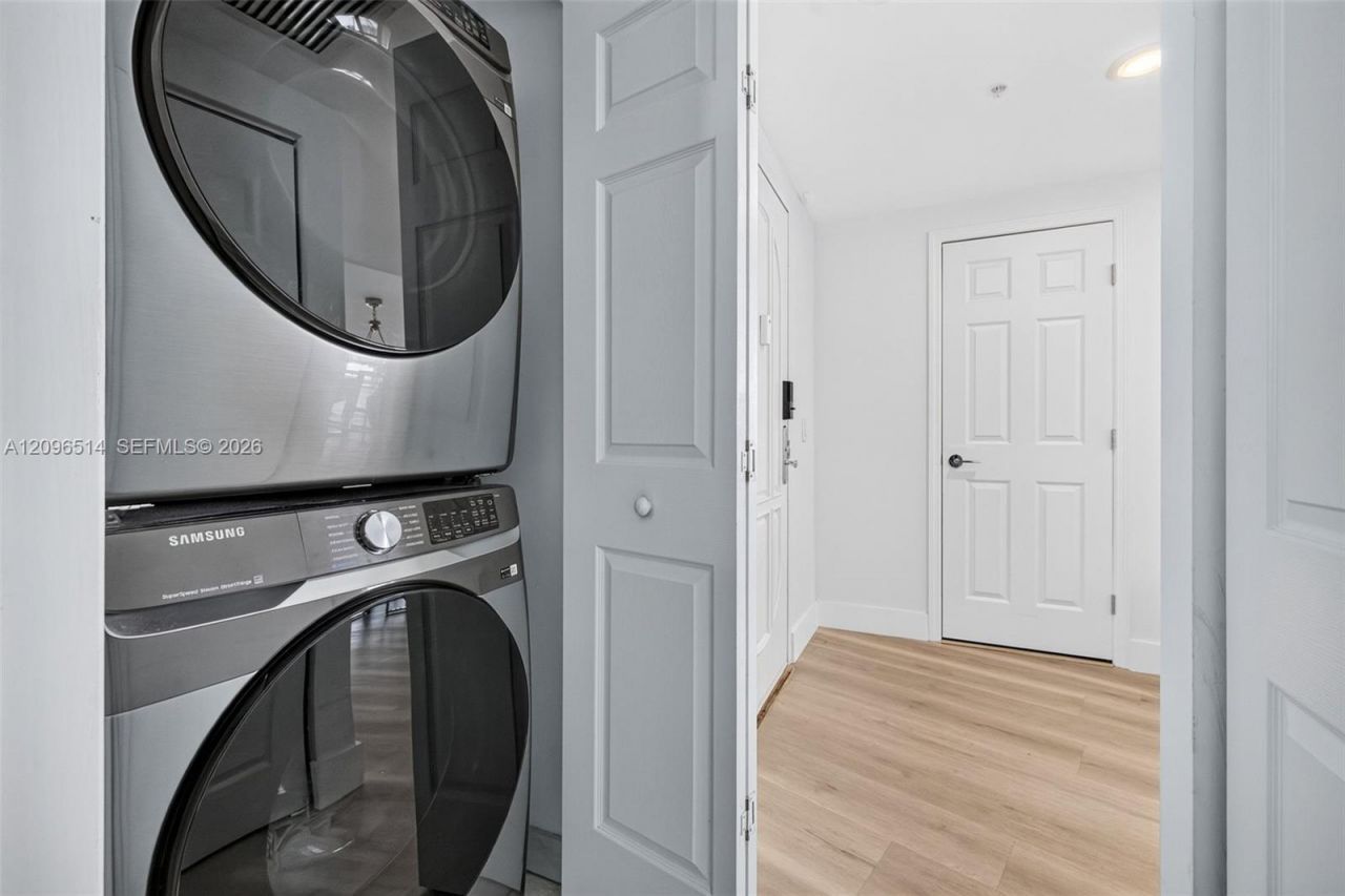 3370 Hidden Bay Dr , Unit 2410, Aventura, FL 33180 Photo