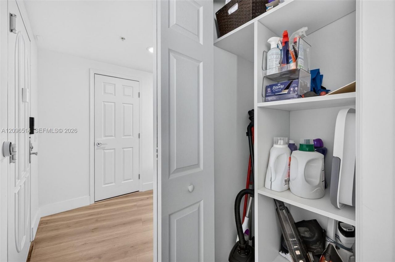 3370 Hidden Bay Dr , Unit 2410, Aventura, FL 33180 Photo