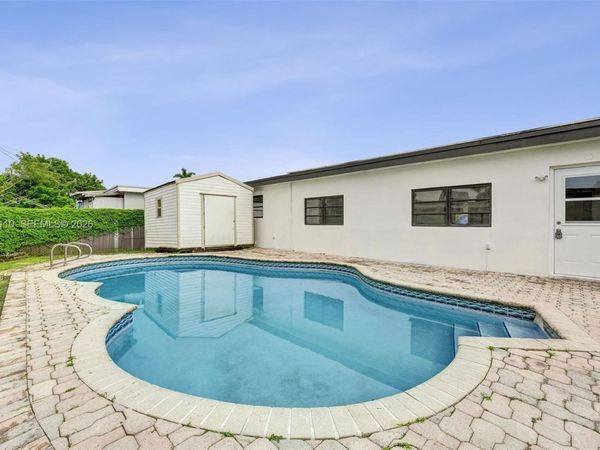 7771 Ramona St , Miramar, FL 33023