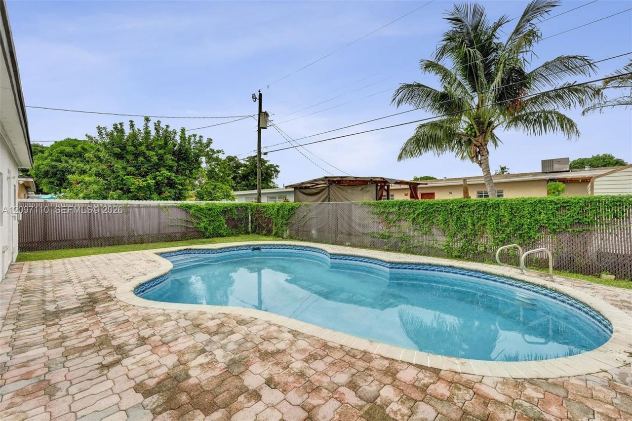 7771 Ramona St, Miramar, FL 33023 Photo