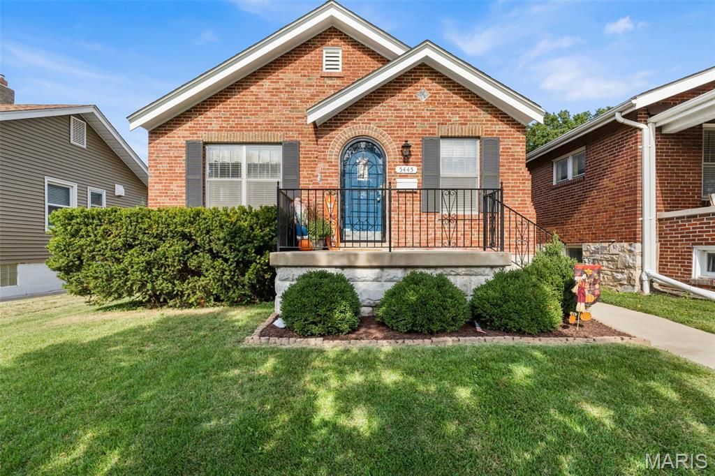 5445 Robert Avenue, Saint Louis, MO 63109 Main Photo