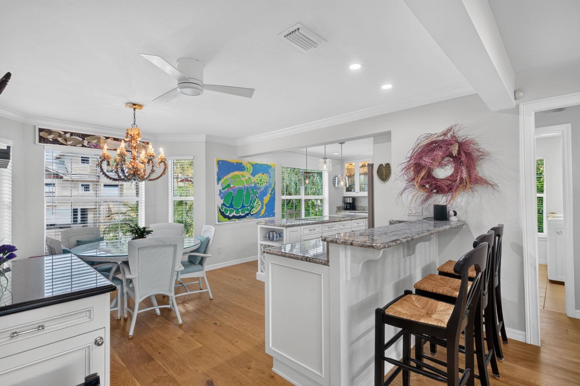 561 Lighthouse Way, Sanibel, FL 33957 Photo