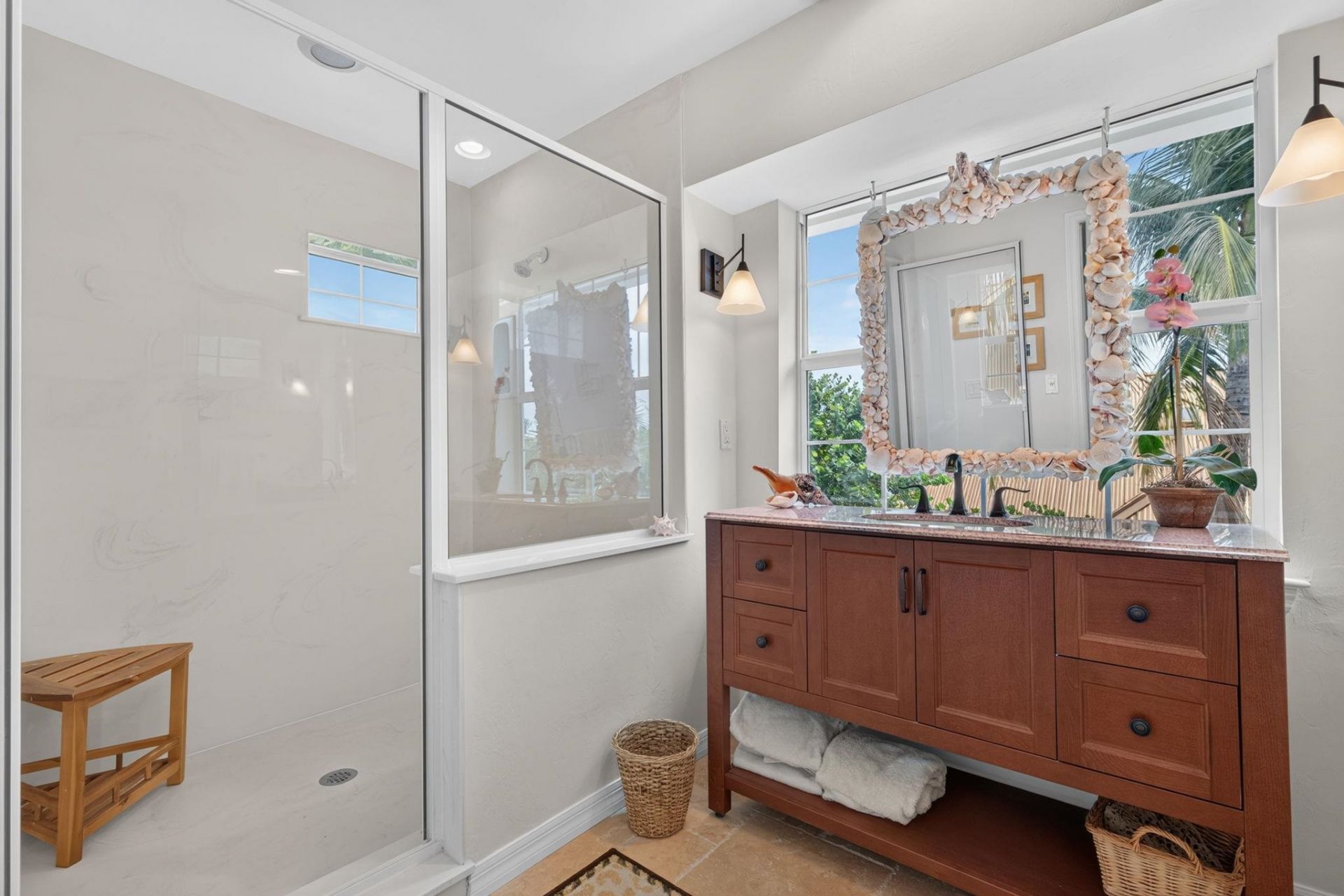 561 Lighthouse Way, Sanibel, FL 33957 Photo