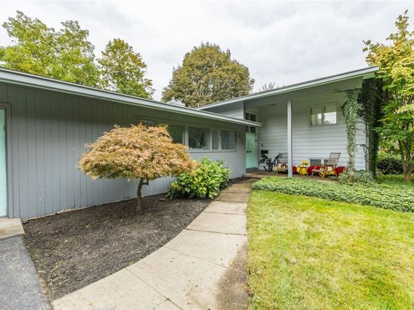 150 Georgian Court Road, Rochester, NY 14610