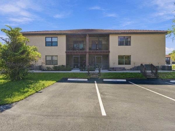 2446 SE GARDEN Terrace, Unit 302, Port St. Lucie, FL 34952