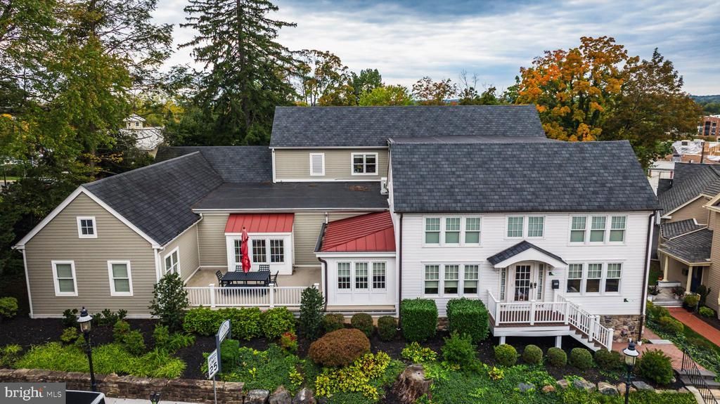 182 N MAIN STREET , DOYLESTOWN, PA 18901